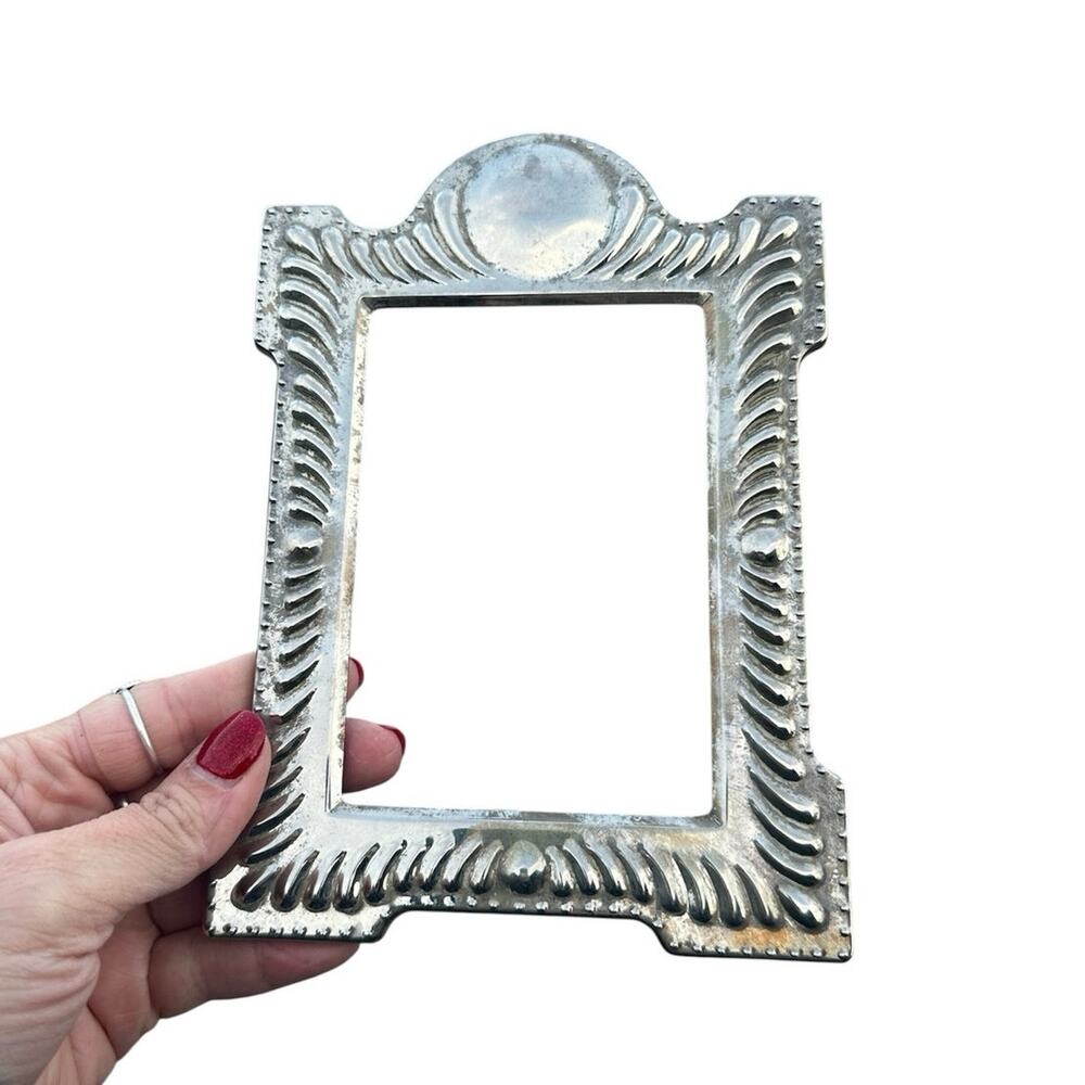 Vintage metal frame lightweight 4x6” silver baroque wall art decor French
